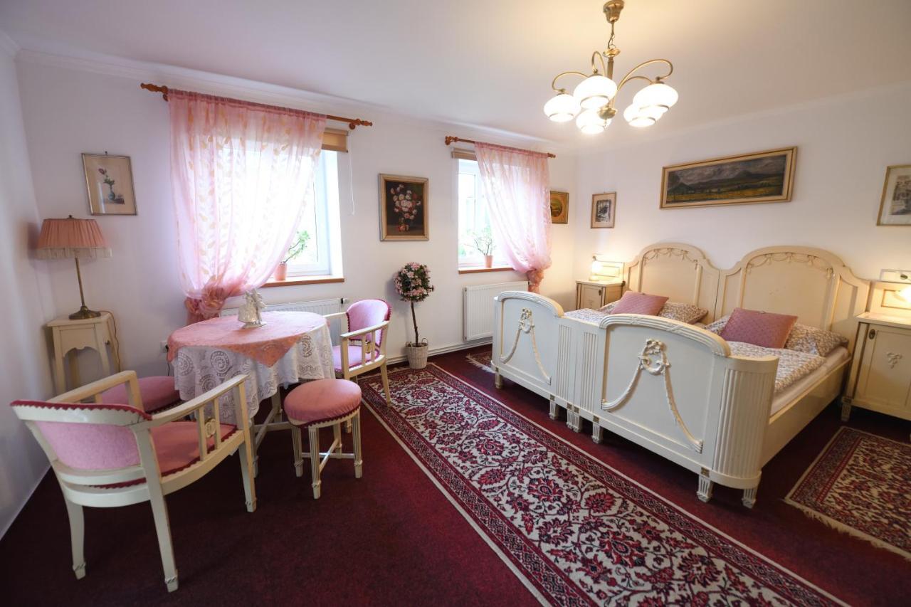 Penzion v chaloupce Rychnov nad Kneznou Esterno foto